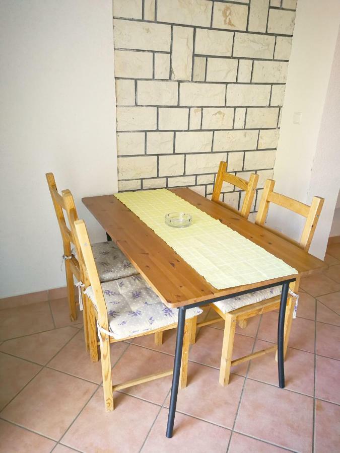 Kampor Family Friendly Apartments Island Rab المظهر الخارجي الصورة