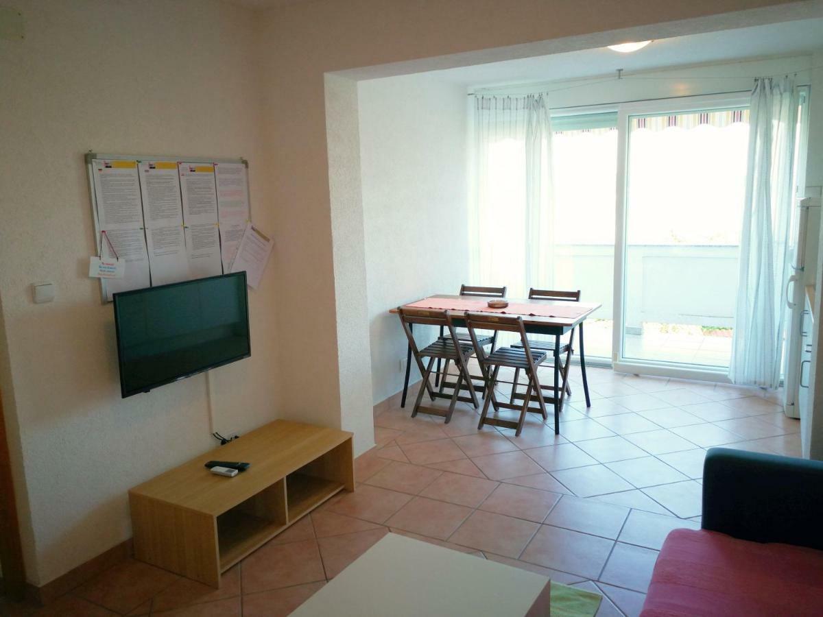 Kampor Family Friendly Apartments Island Rab المظهر الخارجي الصورة
