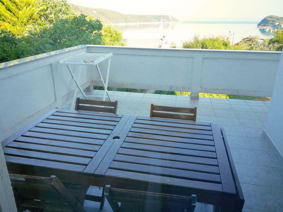 Kampor Family Friendly Apartments Island Rab المظهر الخارجي الصورة